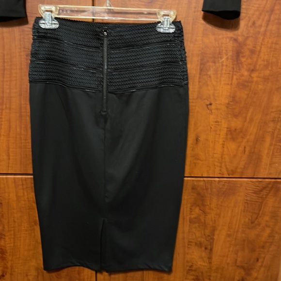 Jacket and skirt - Picture 7 of 14